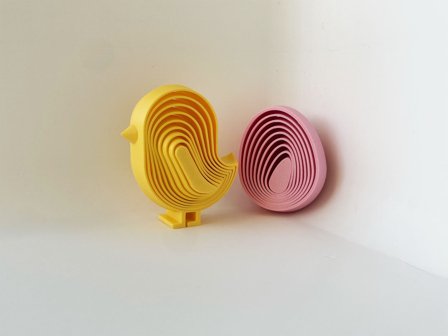 Mom’s Easter Chick & Egg Fidget Toy- Set of 2- High-Quality 3D Printed Articulated Easter Toys for Tabletop Tactile Play
