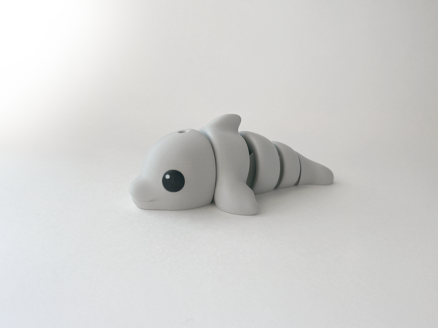 ZOU's Light Grey Dolphin Fidget Toy - Medium High-Quality 3D-Printed Articulated Buddy with Tiki-Taka Noise for Indoor and Outdoor Play Stress Relief