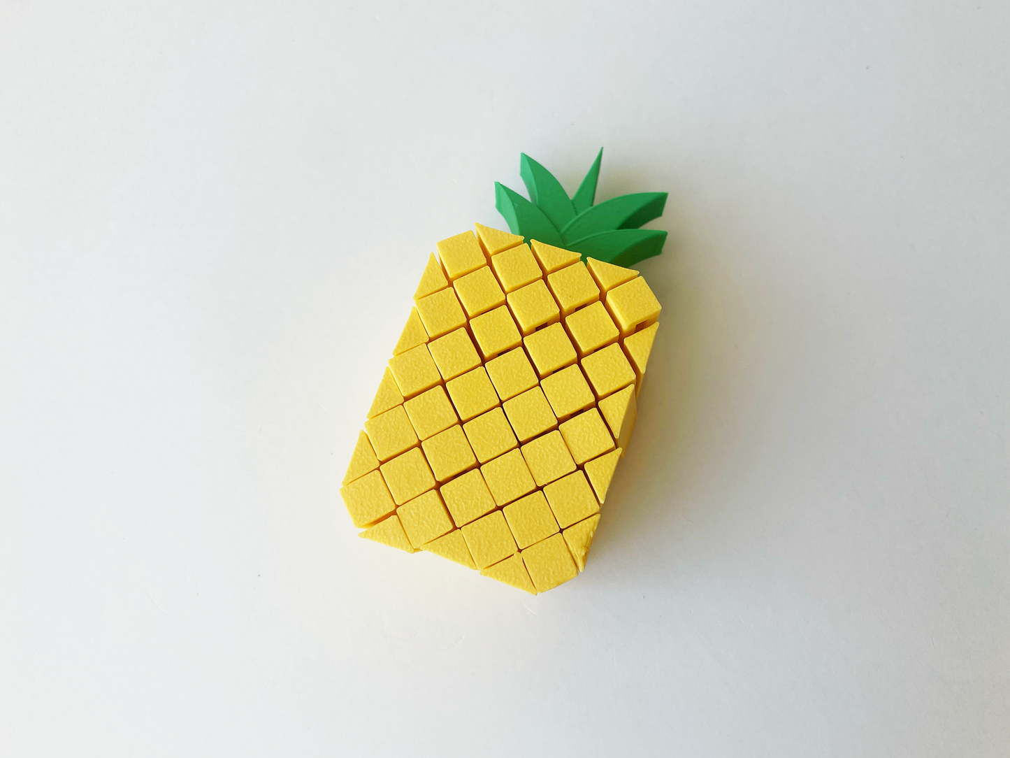 Patrick’s Yellow Pineapple Fidget Toy- - High-Quality 3D Printed Articulated Pineapple Fidget for Tabletop Tactile Play
