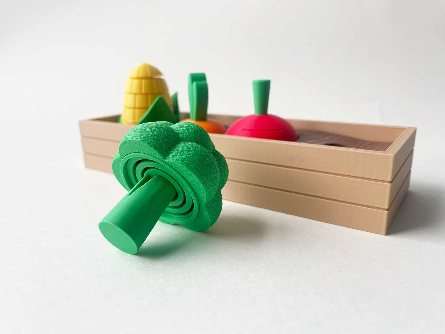 Mom's Full Garden-- Full Set with Carrot, Broccoli, Corn & Beet on a Linear Plate Set - Articulated Garden for Tabletop Tactile Play & Stress Relief