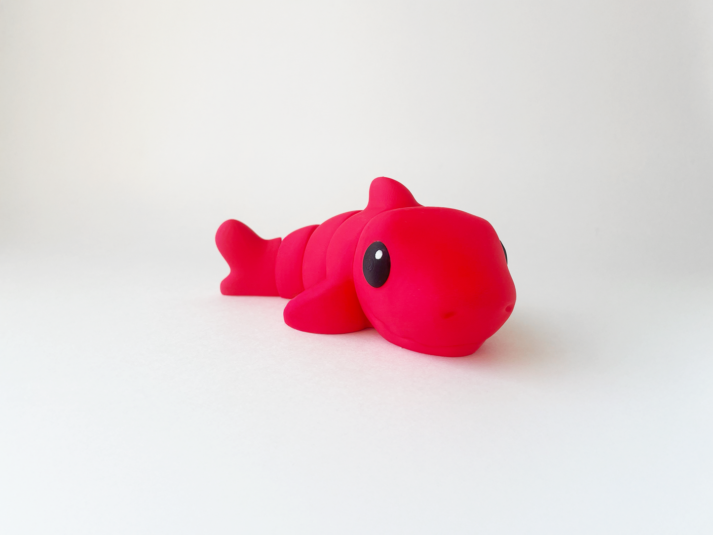 ZOU's Red Shark Fidget Toy - Medium High-Quality 3D-Printed Articulated Buddy with Tiki-Taka Noise for Indoor and Outdoor Play Stress Relief