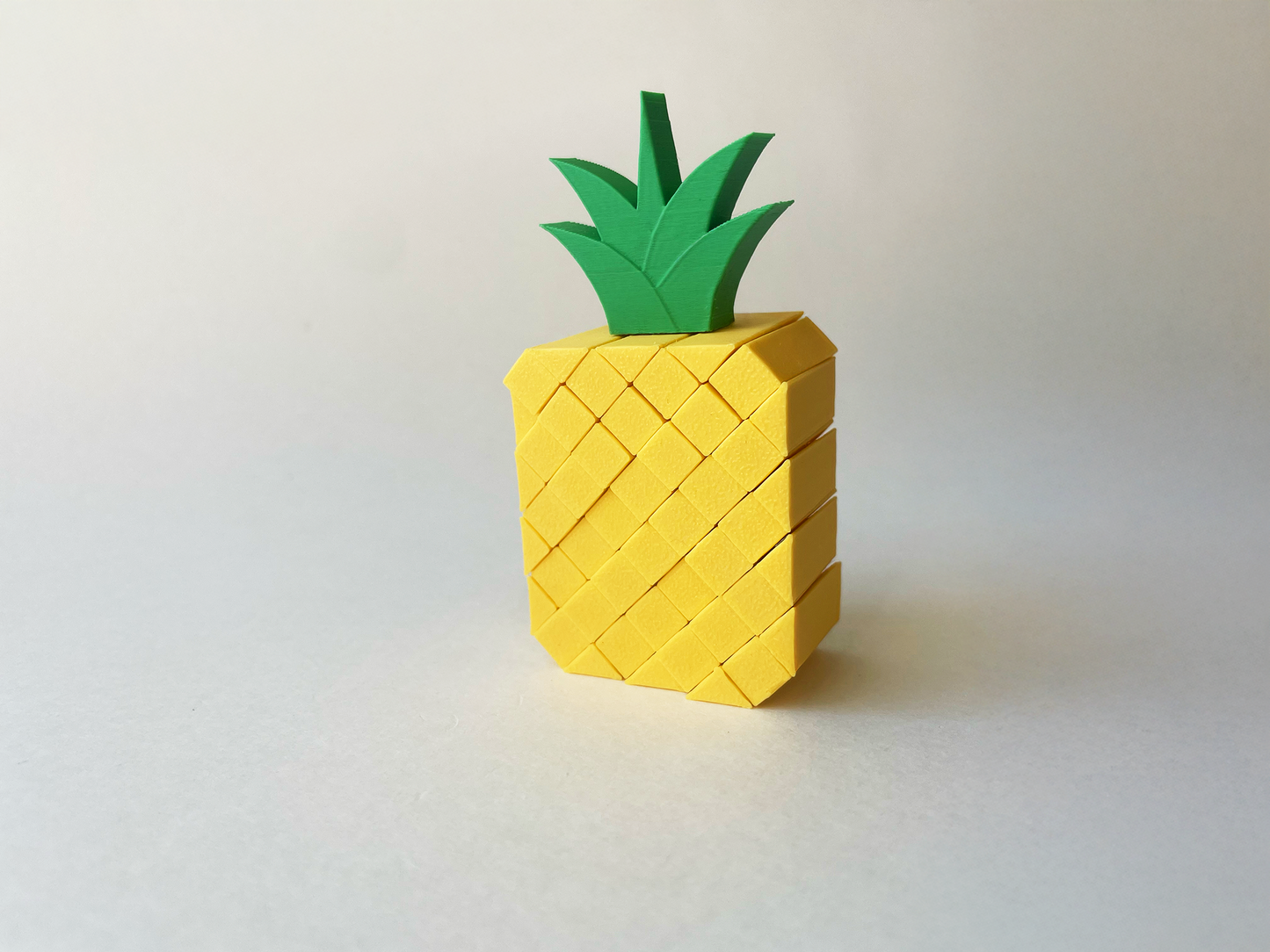 Patrick’s Yellow Pineapple Fidget Toy- - High-Quality 3D Printed Articulated Pineapple Fidget for Tabletop Tactile Play
