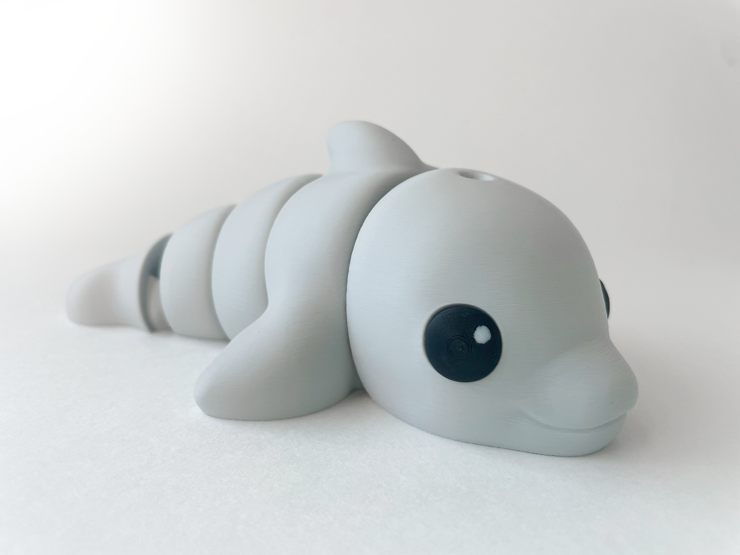 ZOU's Light Grey Dolphin Fidget Toy - Medium High-Quality 3D-Printed Articulated Buddy with Tiki-Taka Noise for Indoor and Outdoor Play Stress Relief