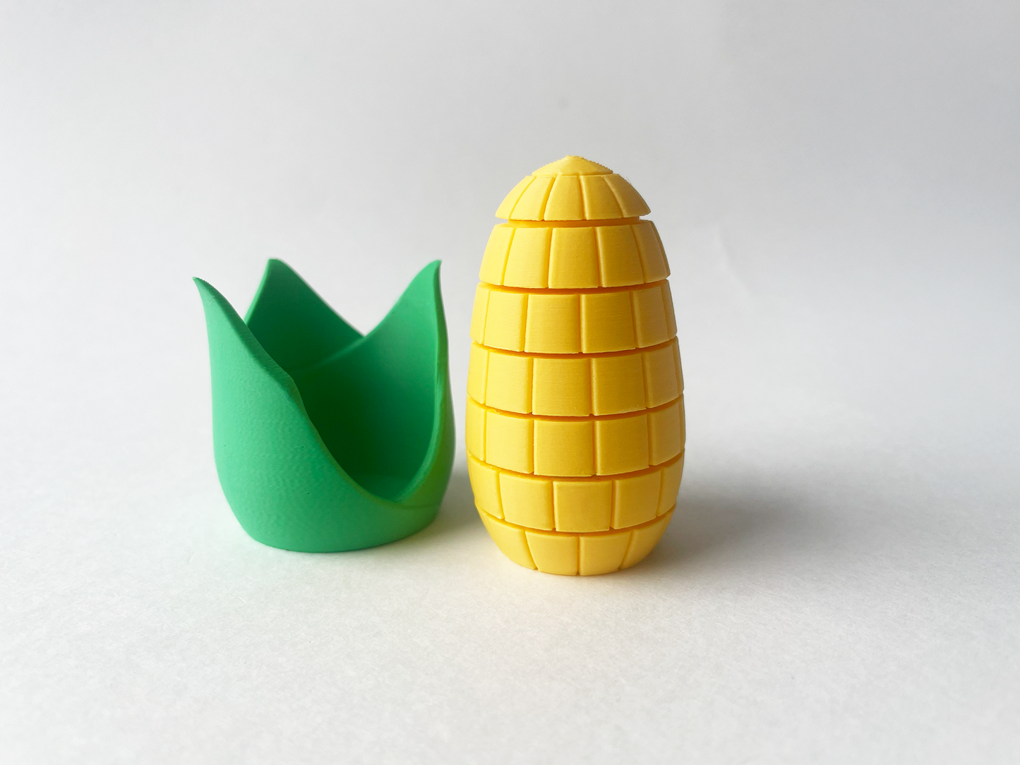 Mom's Full Garden-- Full Set with Carrot, Broccoli, Corn & Beet on a Square Plate Set - Articulated Garden for Tabletop Tactile Play & Stress Relief