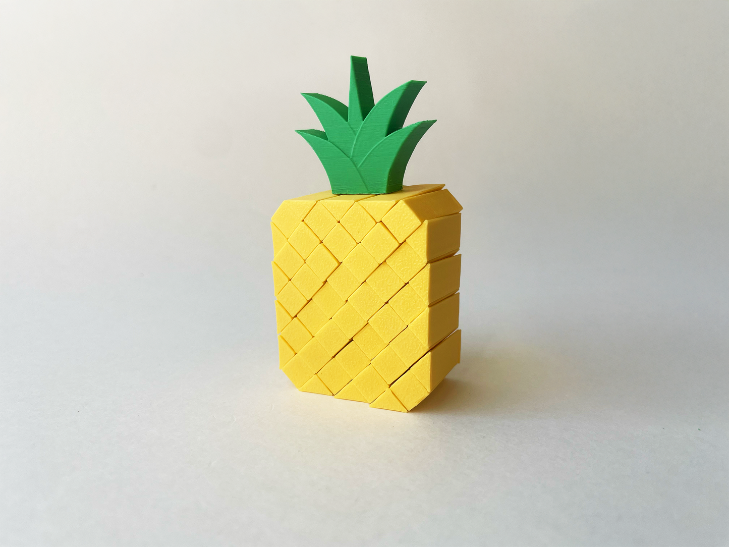 Patrick’s Yellow Pineapple Fidget Toy- - High-Quality 3D Printed Articulated Pineapple Fidget for Tabletop Tactile Play