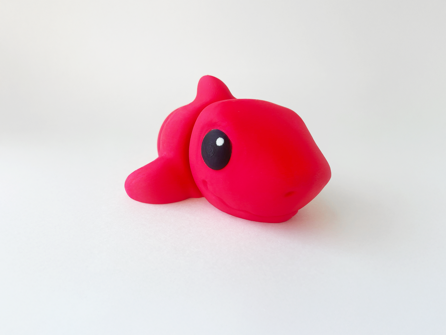 ZOU's Red Shark Fidget Toy - Medium High-Quality 3D-Printed Articulated Buddy with Tiki-Taka Noise for Indoor and Outdoor Play Stress Relief