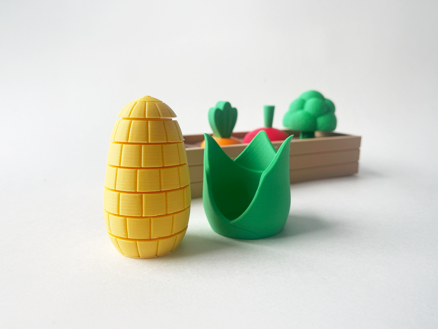 Mom's Full Garden-- Full Set with Carrot, Broccoli, Corn & Beet on a Linear Plate Set - Articulated Garden for Tabletop Tactile Play & Stress Relief