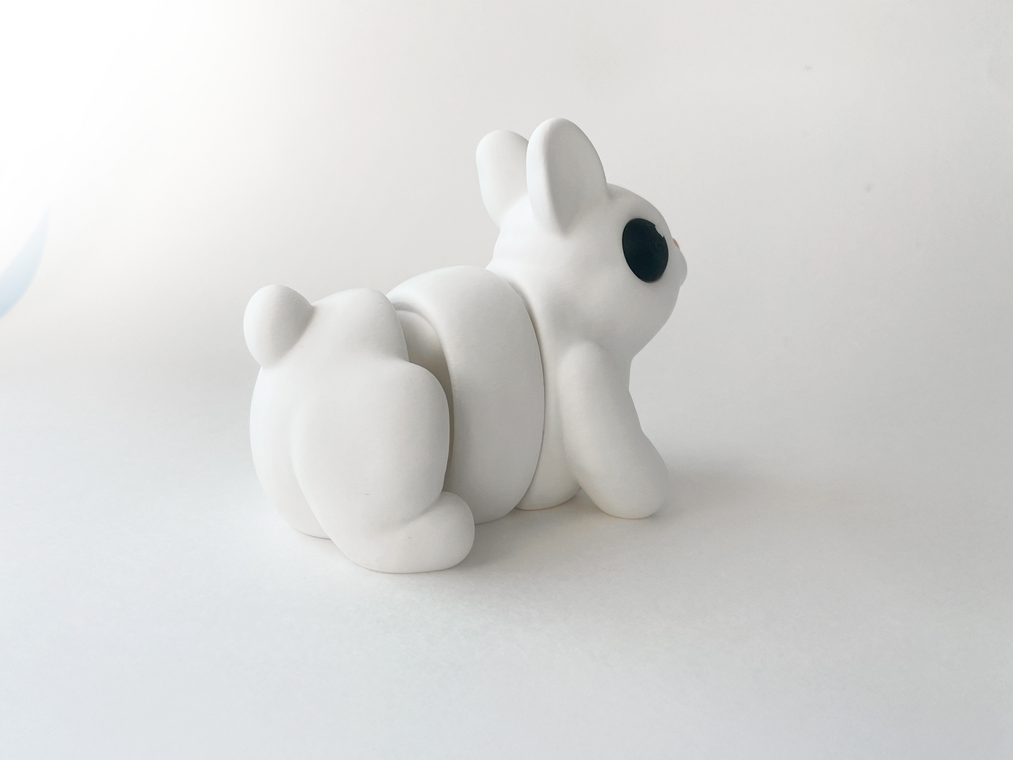 Easter's White Bunny Fidget Toy - Medium High-Quality 3D-Printed Articulated Buddy with Tiki-Taka Noise for Indoor and Outdoor Play & Stress Relief