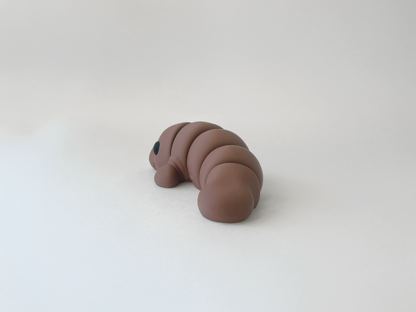 ZOU's Chocolate Manatee Fidget Toy - Medium High-Quality 3D-Printed Articulated Buddy with Tiki-Taka Noise for Indoor and Outdoor Play Stress Relief