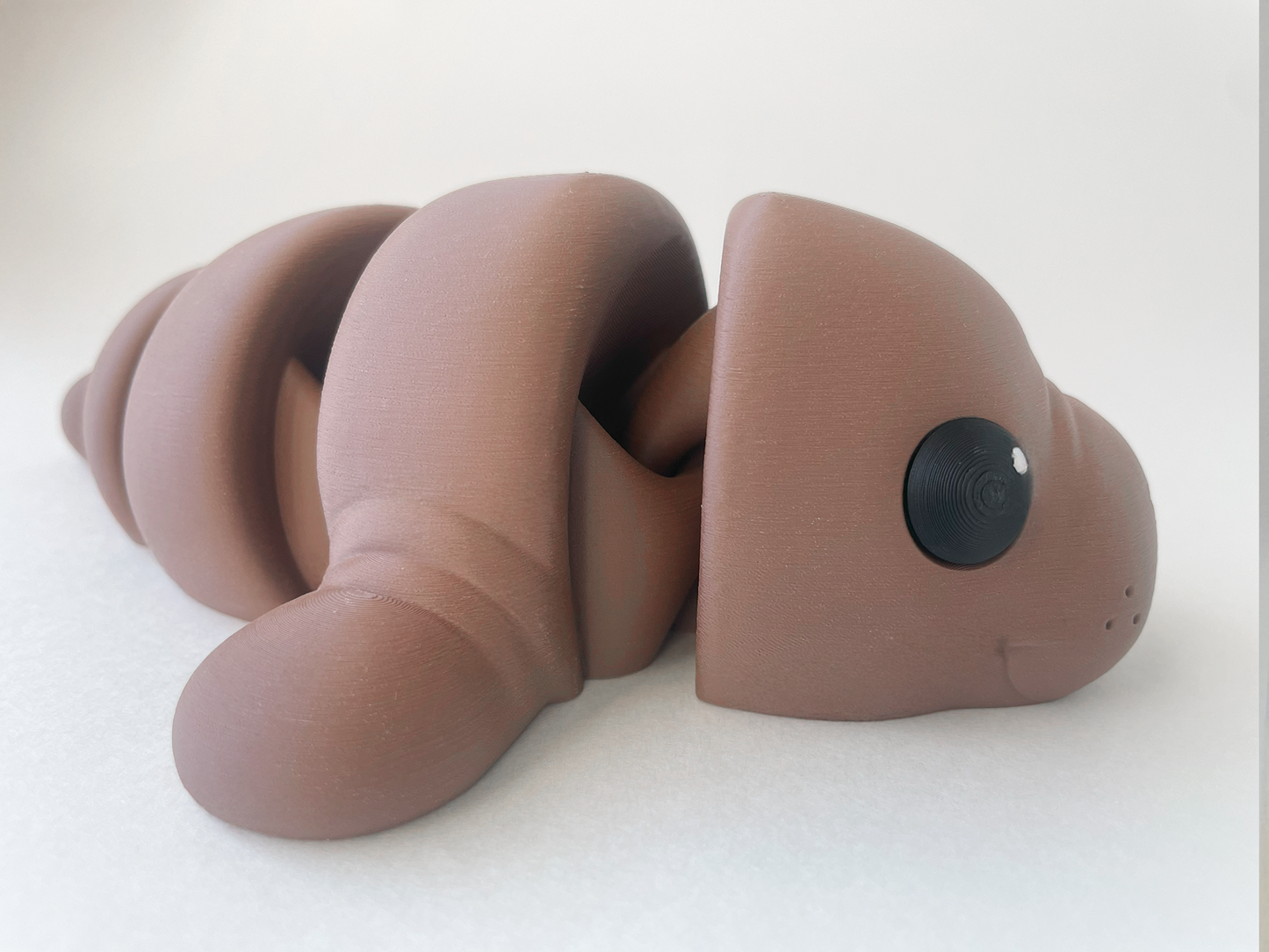 ZOU's Chocolate Manatee Fidget Toy - Medium High-Quality 3D-Printed Articulated Buddy with Tiki-Taka Noise for Indoor and Outdoor Play Stress Relief