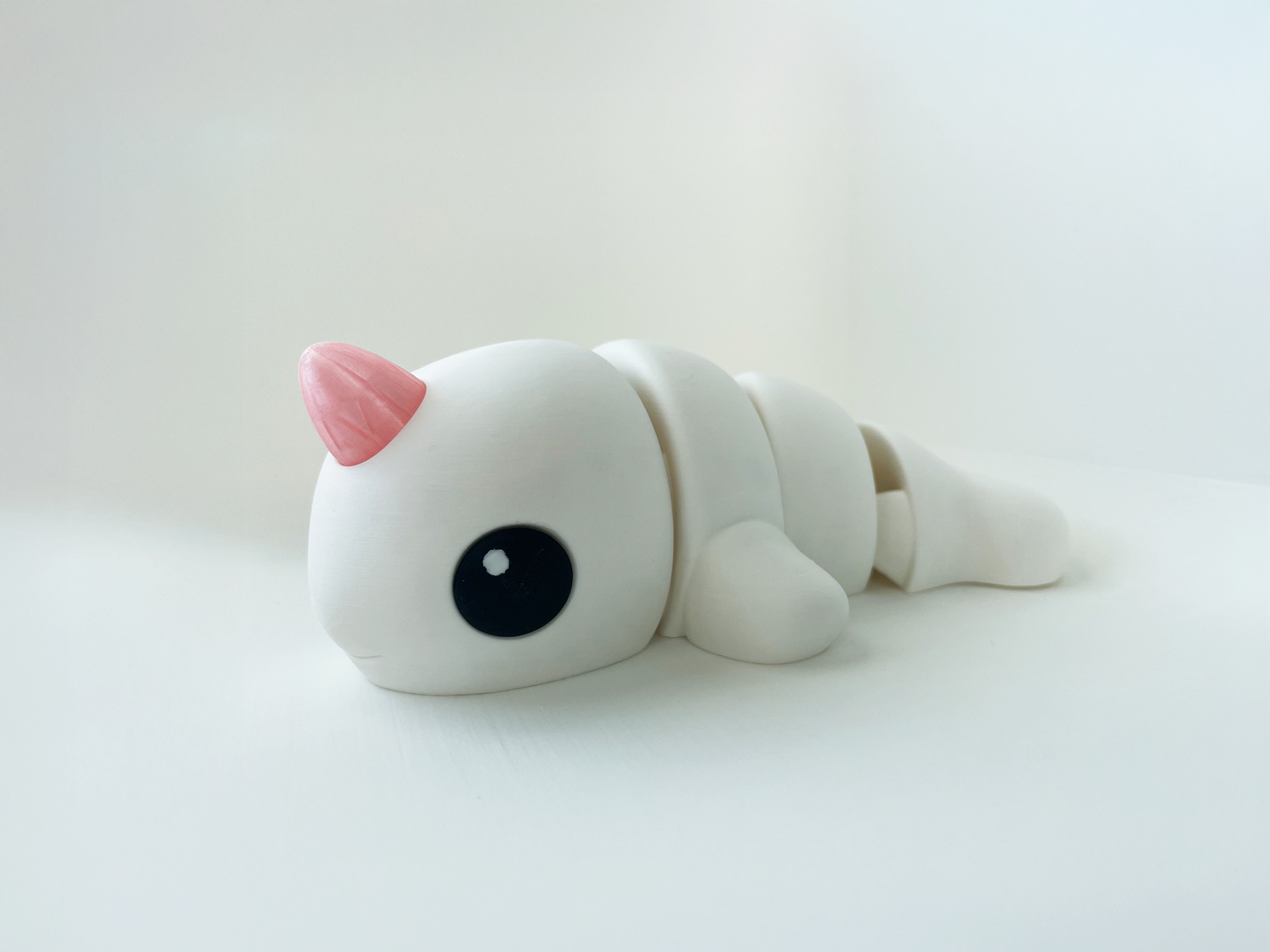 Zou's White Narwhal Fidget Toy- - High-Quality 3D Printed Articulated Whale for Tabletop Tactile Play & Stress Relief