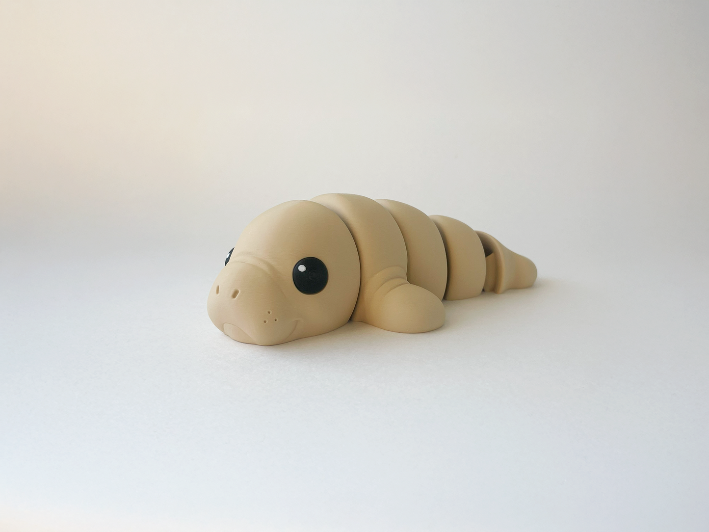 ZOU's Solid Beige Manatee Fidget Toy - Medium High-Quality 3D-Printed Articulated Buddy with Tiki-Taka Noise for Indoor and Outdoor Play Stress Relief