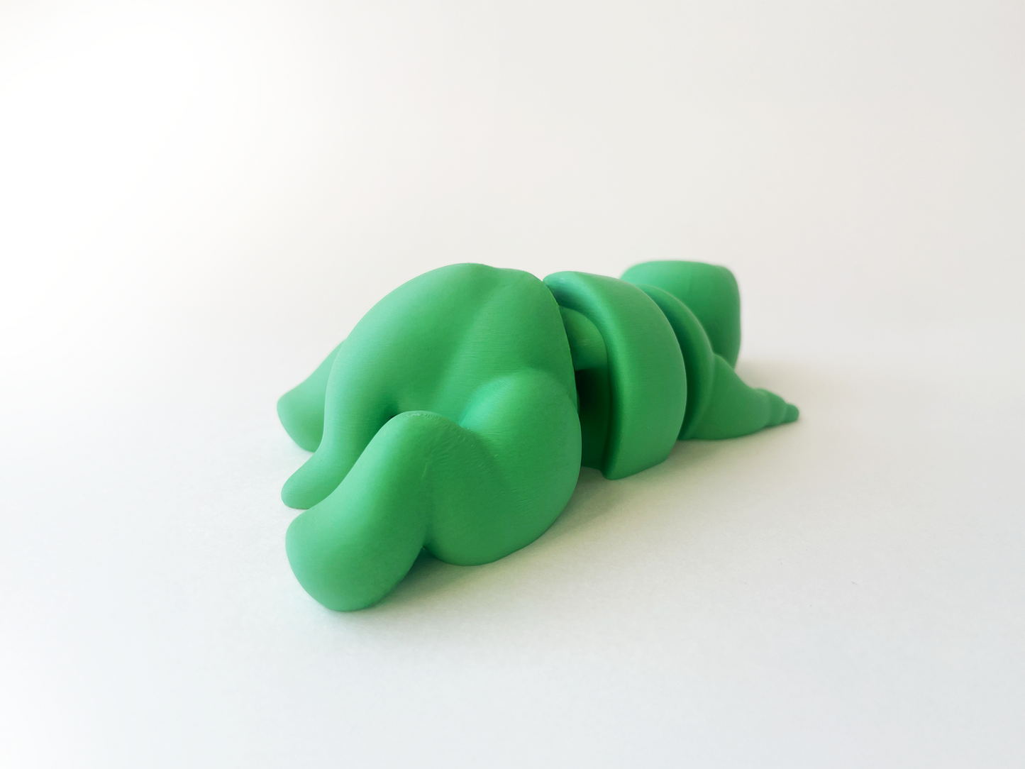 ZOU's Green T-Rex Dino Fidget Toy - Medium High-Quality 3D-Printed Articulated Buddy with Tiki-Taka Noise for Indoor and Outdoor Play & Stress Relief