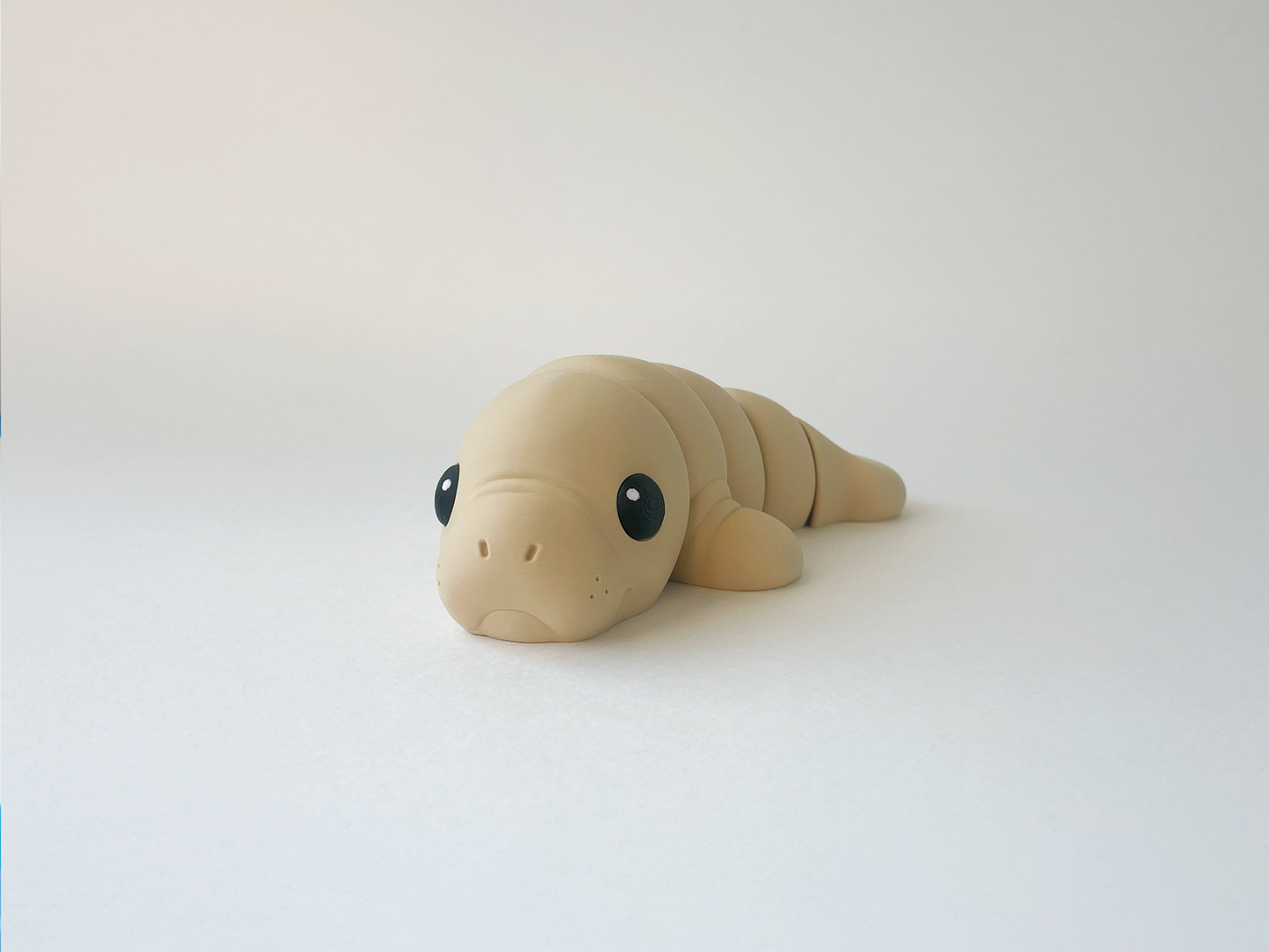ZOU's Solid Beige Manatee Fidget Toy - Medium High-Quality 3D-Printed Articulated Buddy with Tiki-Taka Noise for Indoor and Outdoor Play Stress Relief