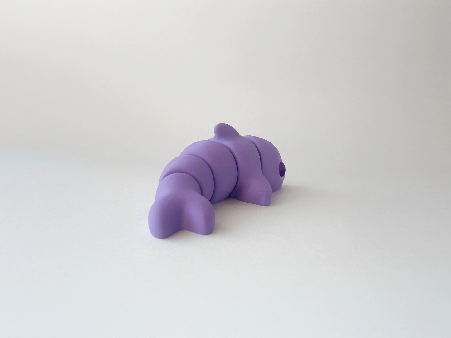 ZOU's Purple Dolphin Fidget Toy - Medium High-Quality 3D-Printed Articulated Buddy with Tiki-Taka Noise for Indoor and Outdoor Play & Stress Relief