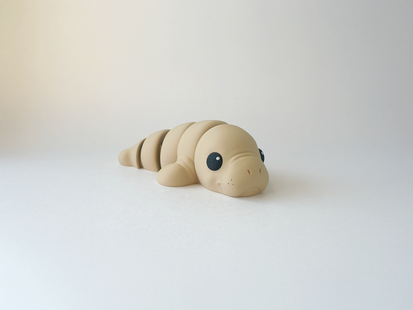 ZOU's Solid Beige Manatee Fidget Toy - Medium High-Quality 3D-Printed Articulated Buddy with Tiki-Taka Noise for Indoor and Outdoor Play Stress Relief