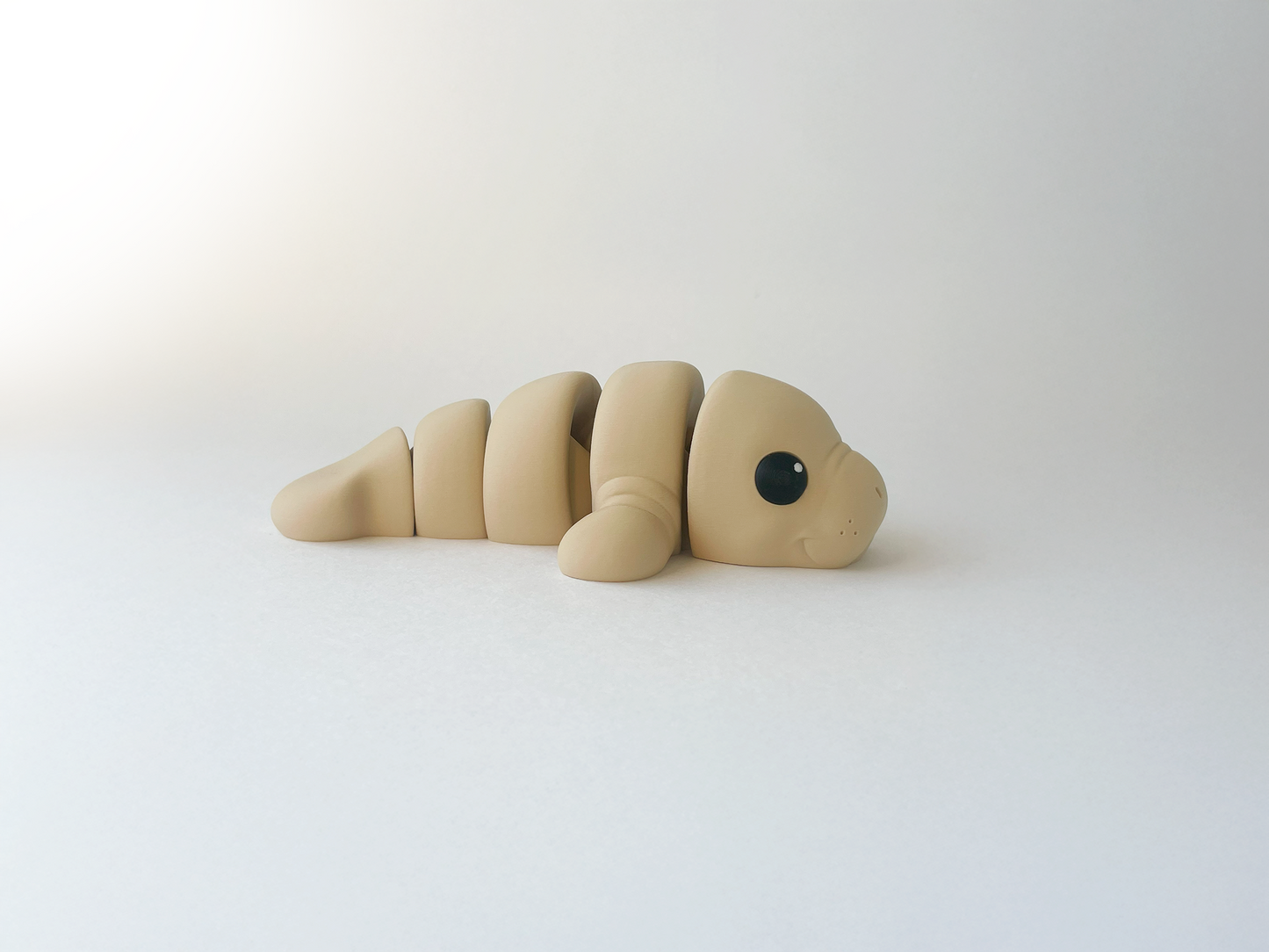 ZOU's Solid Beige Manatee Fidget Toy - Medium High-Quality 3D-Printed Articulated Buddy with Tiki-Taka Noise for Indoor and Outdoor Play Stress Relief
