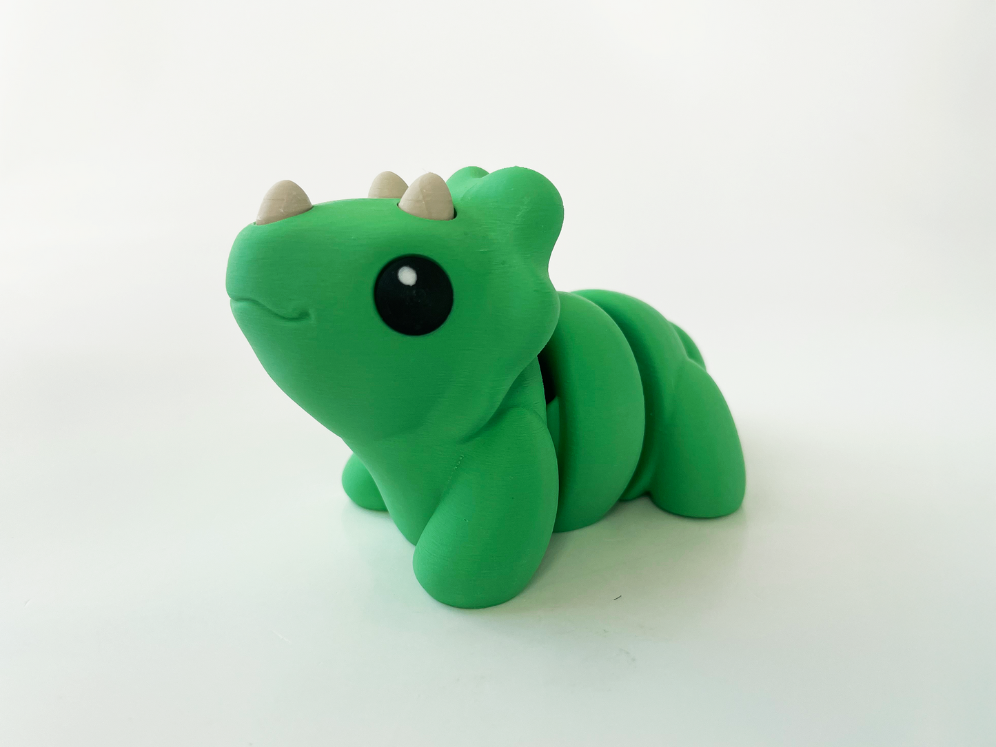 ZOU's Baby Green Triceratops Dino Fidget Toy - High-Quality 3D Printed Articulated Dinosaur for Indoor & Outdoor & Stress Relief Play