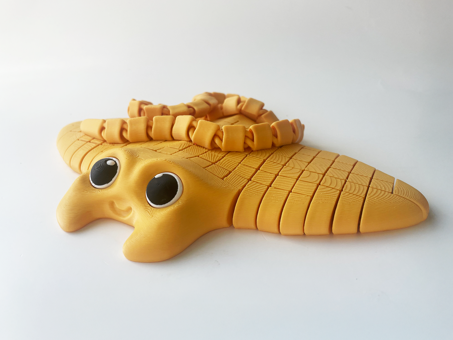 Tom's Big Yellow Manta Ray Fidget Toy - High-Quality 3D-Printed Articulated Manta Ray with Tiki-Taka Noise for Indoor and Outdoor Play Stress Relief