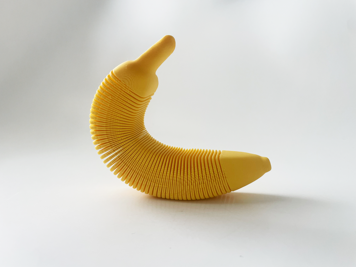 Flexi Banana Fidget Toy High-Quality 3D Printed Articulated Banana Toy for Tabletop Tactile Play