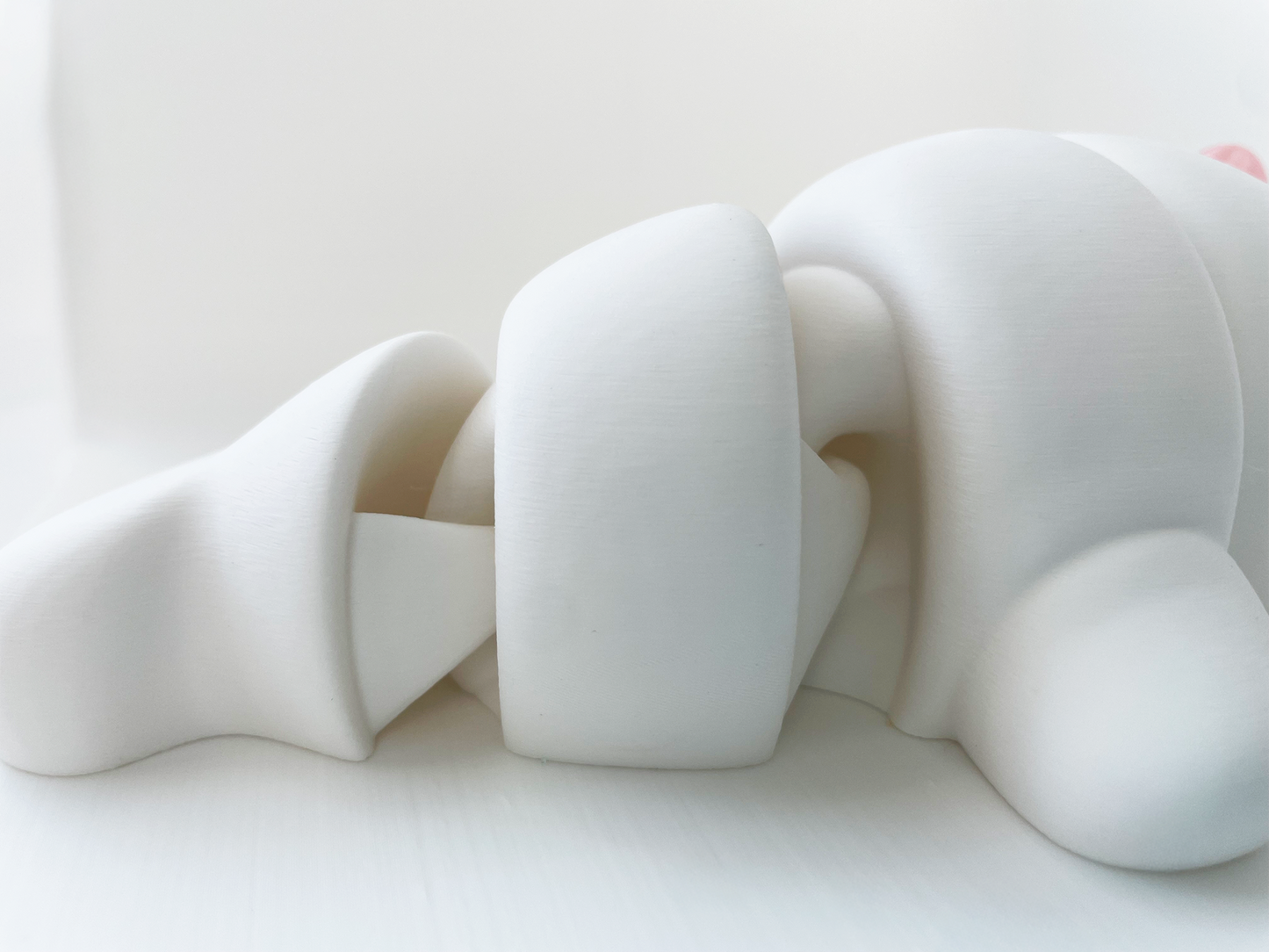 Zou's White Narwhal Fidget Toy- - High-Quality 3D Printed Articulated Whale for Tabletop Tactile Play & Stress Relief