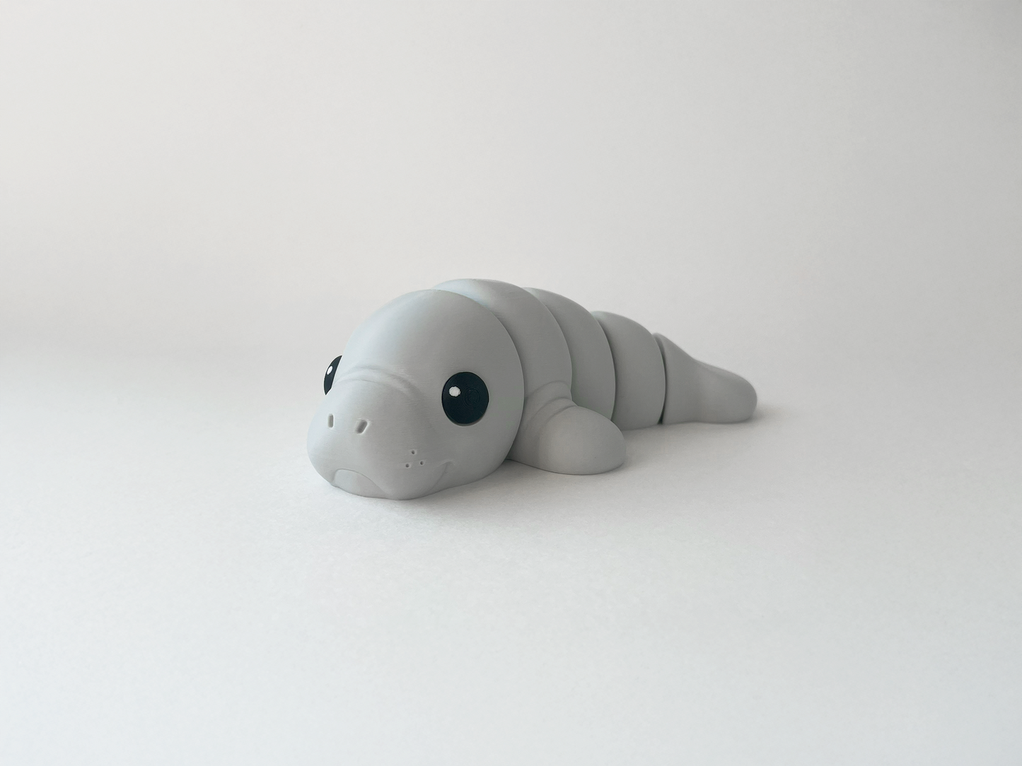 ZOU's Light Grey Manatee Fidget Toy - Medium High-Quality 3D-Printed Articulated Buddy with Tiki-Taka Noise for Indoor and Outdoor Play Stress Relief