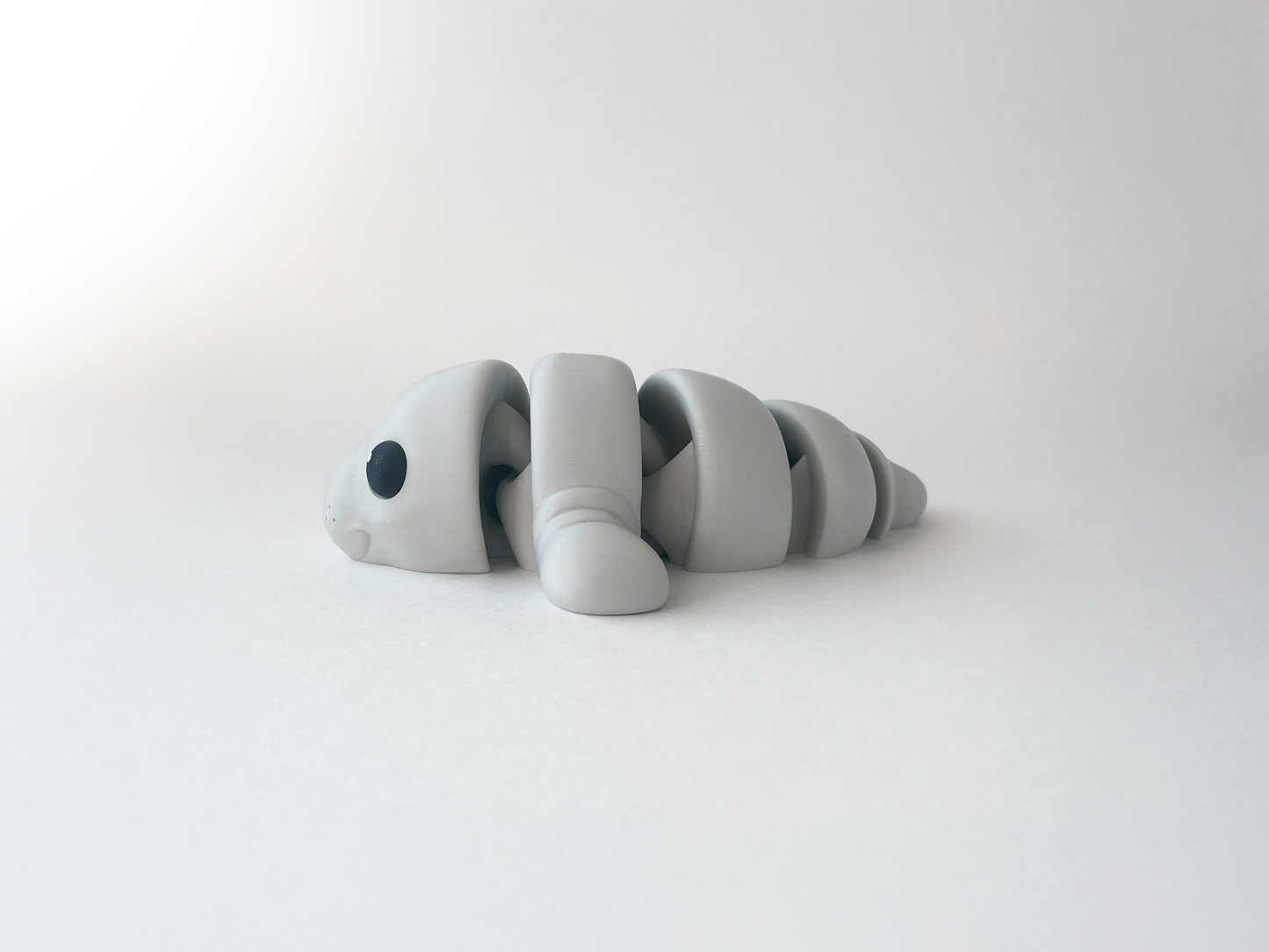 ZOU's Light Grey Manatee Fidget Toy - Medium High-Quality 3D-Printed Articulated Buddy with Tiki-Taka Noise for Indoor and Outdoor Play Stress Relief