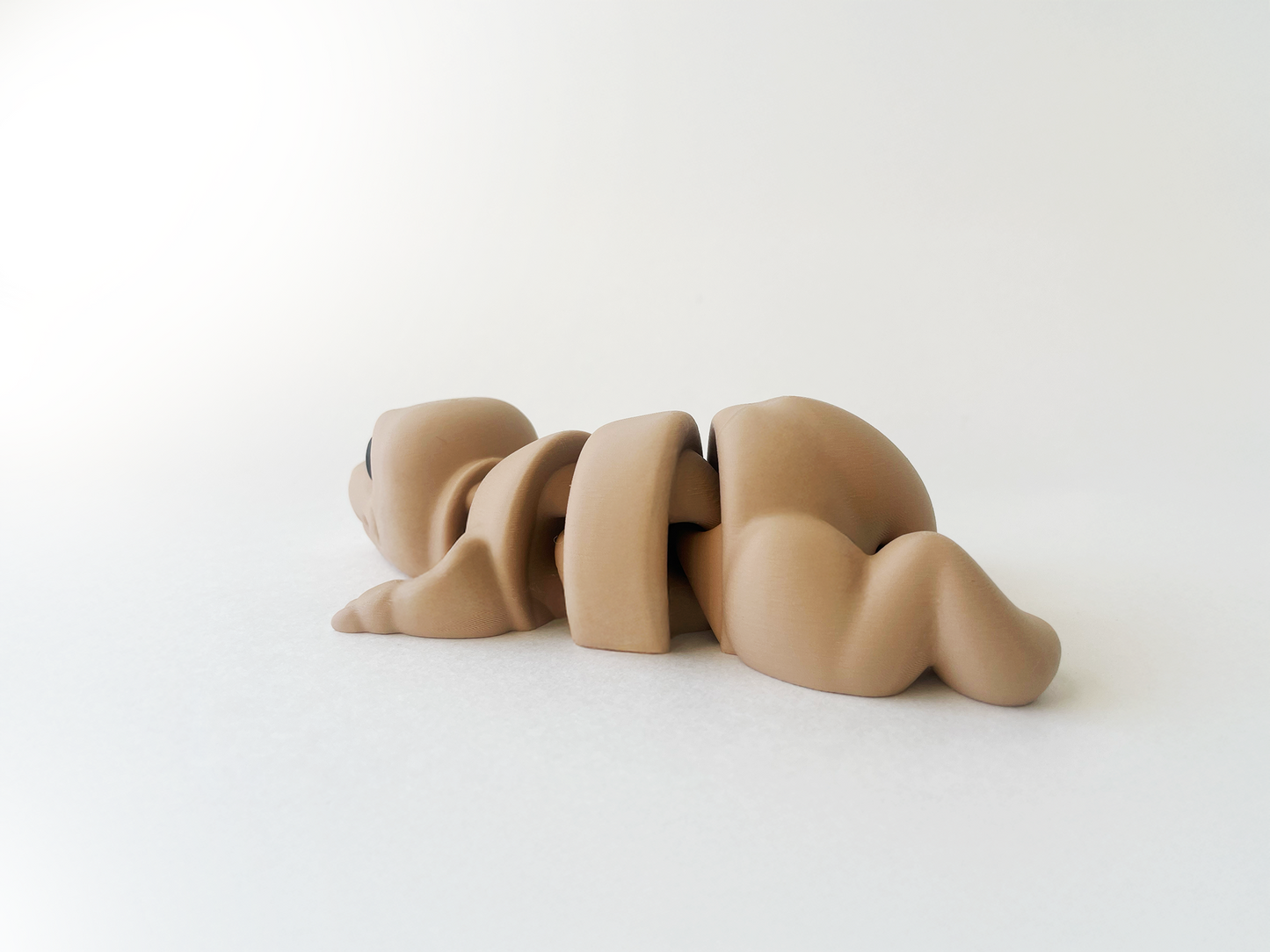 ZOU's Beige T-Rex Dino Fidget Toy - Medium High-Quality 3D-Printed Articulated Buddy with Tiki-Taka Noise for Indoor and Outdoor Play & Stress Relief