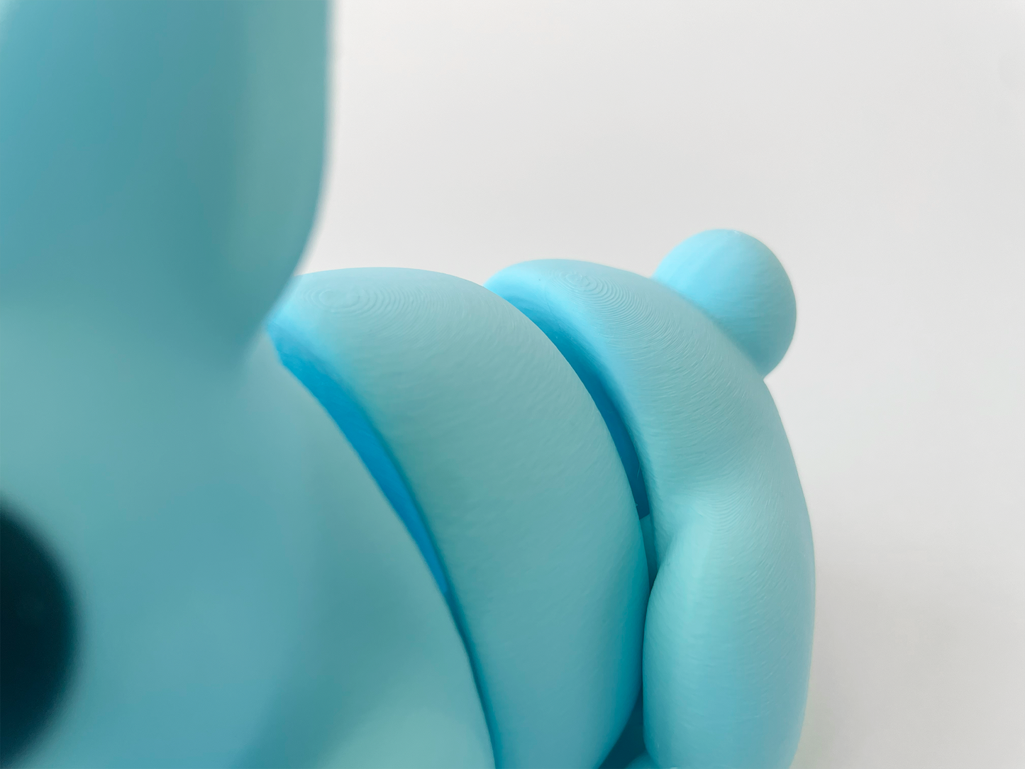 Easter's Baby Blue Bunny Fidget Toy - Medium High-Quality 3D-Printed Articulated Buddy with Tiki-Taka Noise for Indoor and Outdoor Play Stress Relief