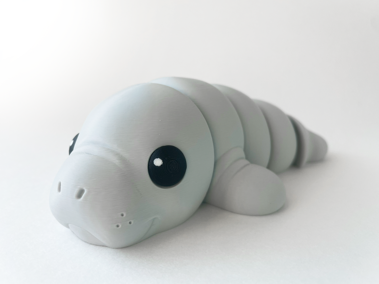 ZOU's Light Grey Manatee Fidget Toy - Medium High-Quality 3D-Printed Articulated Buddy with Tiki-Taka Noise for Indoor and Outdoor Play Stress Relief