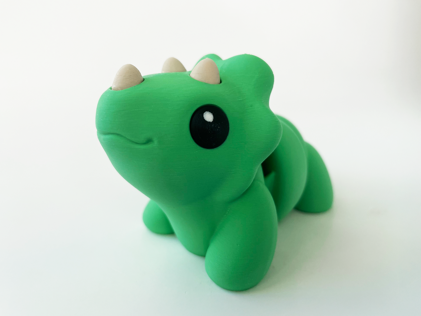 ZOU's Baby Green Triceratops Dino Fidget Toy - High-Quality 3D Printed Articulated Dinosaur for Indoor & Outdoor & Stress Relief Play