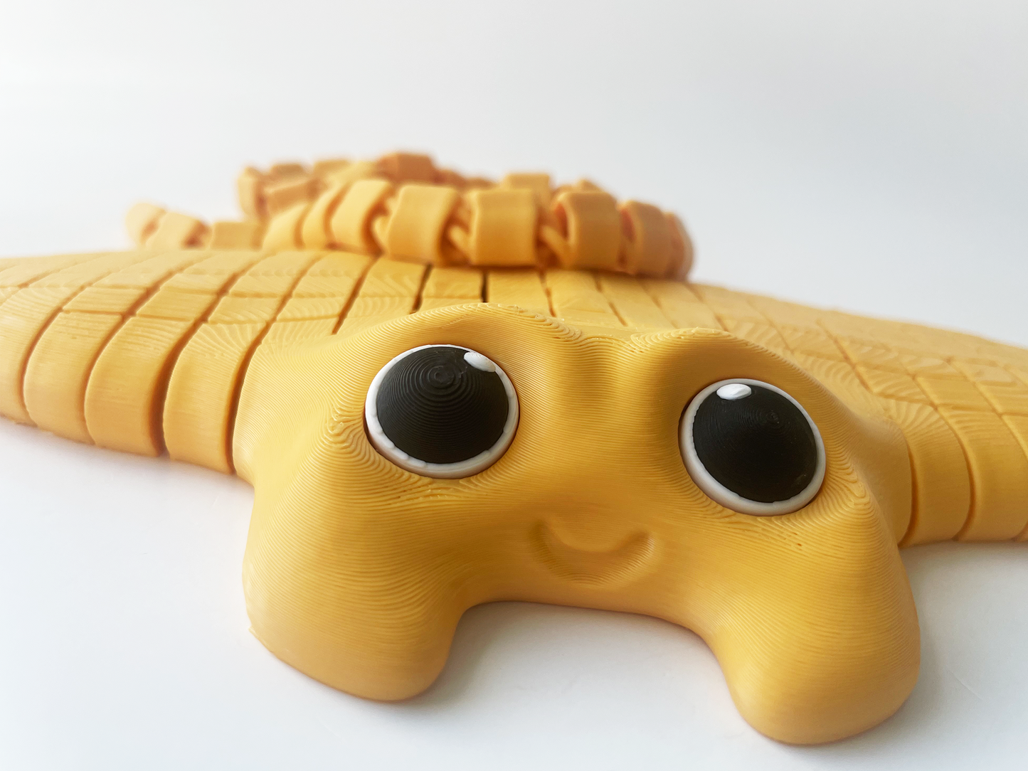 Tom's Big Yellow Manta Ray Fidget Toy - High-Quality 3D-Printed Articulated Manta Ray with Tiki-Taka Noise for Indoor and Outdoor Play Stress Relief