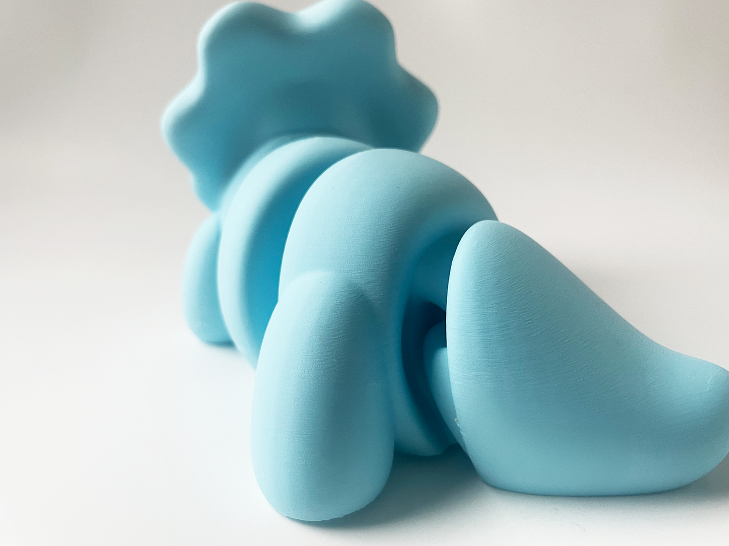 ZOU's BIG Blue Triceratops Dino Fidget Toy - High-Quality 3D Printed Articulated Dinosaur for Indoor & Outdoor Stress Relief Play