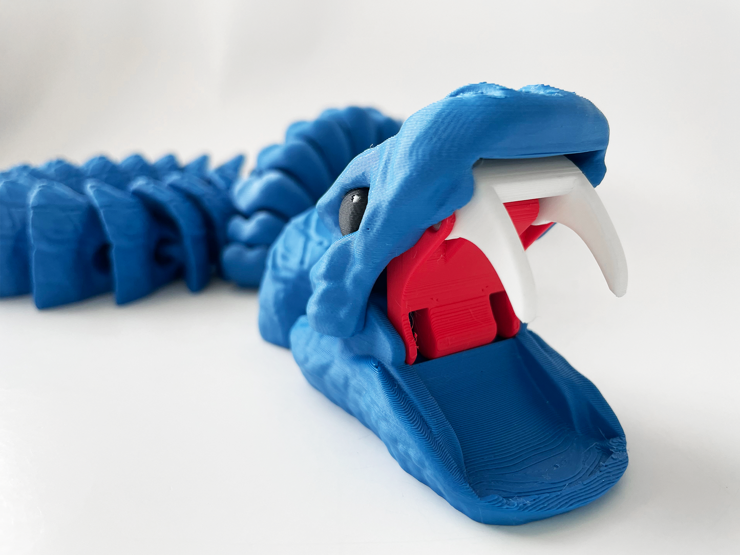Tom's Big Blue Rattle Snake Massive Fidget Toy - High-Quality 3D-Printed Articulated Snake with Tiki-Taka Noise for Indoor and Outdoor Play