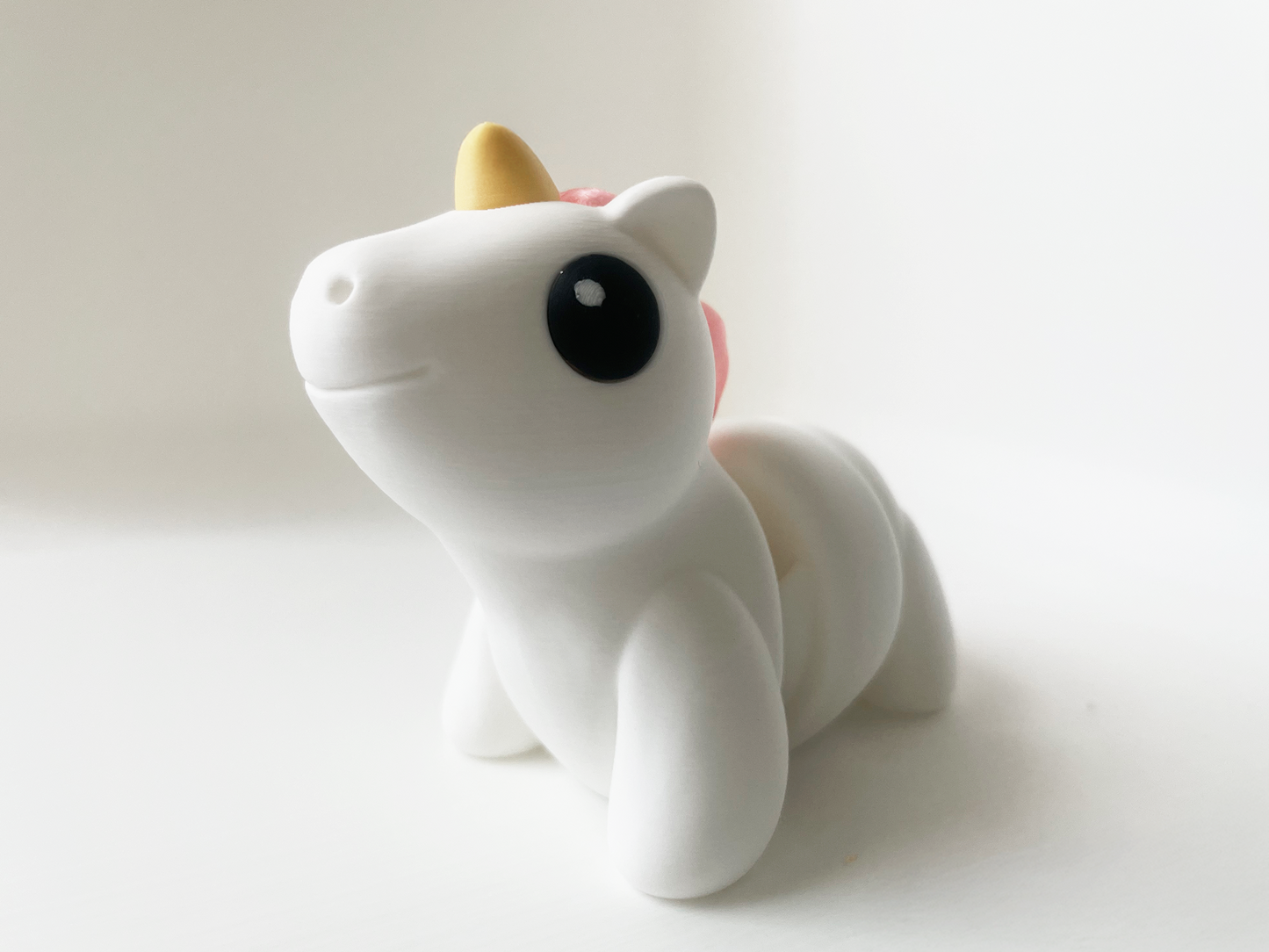 ZOU's Baby White Unicorn Fidget Toy - High-Quality 3D-Printed Articulated Unicorn with Tiki-Taka Noise for Indoor and Outdoor Play & Stress Relief
