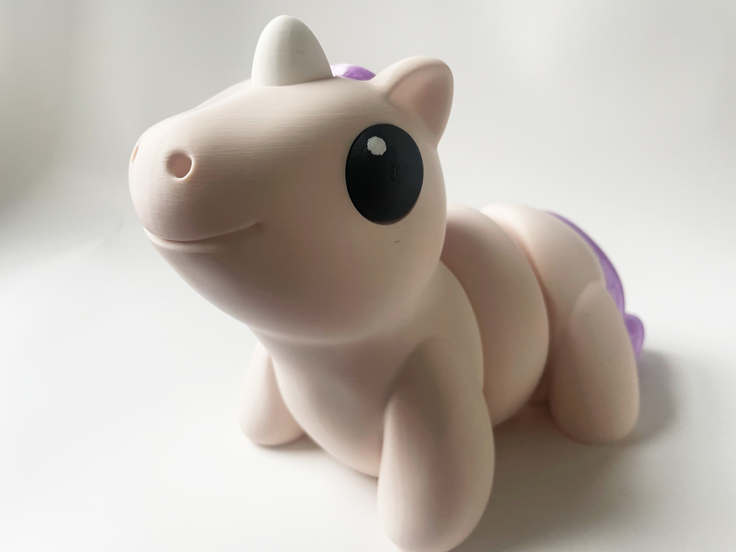 ZOU's BIG Beige Unicorn Fidget Toy - High-Quality 3D-Printed Articulated Unicorn with Tiki-Taka Noise for Indoor and Outdoor Play & Stress Relief