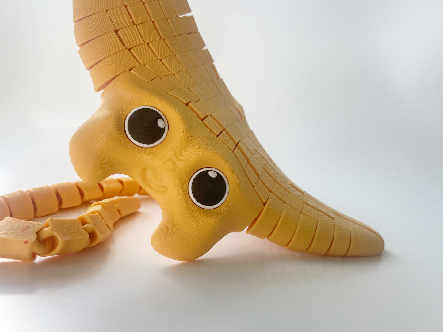 Tom's Big Yellow Manta Ray Fidget Toy - High-Quality 3D-Printed Articulated Manta Ray with Tiki-Taka Noise for Indoor and Outdoor Play Stress Relief