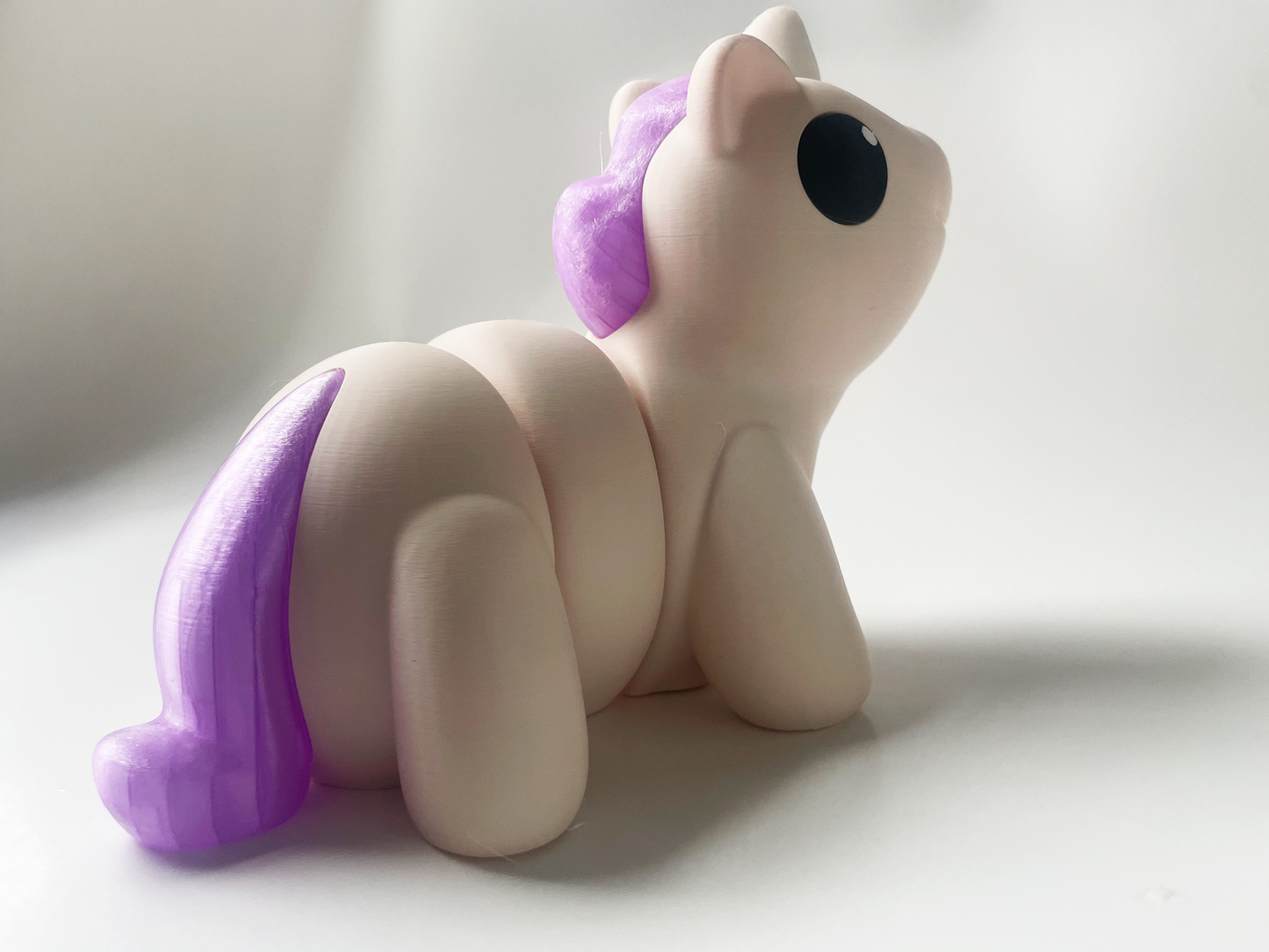 ZOU's BIG Beige Unicorn Fidget Toy - High-Quality 3D-Printed Articulated Unicorn with Tiki-Taka Noise for Indoor and Outdoor Play & Stress Relief