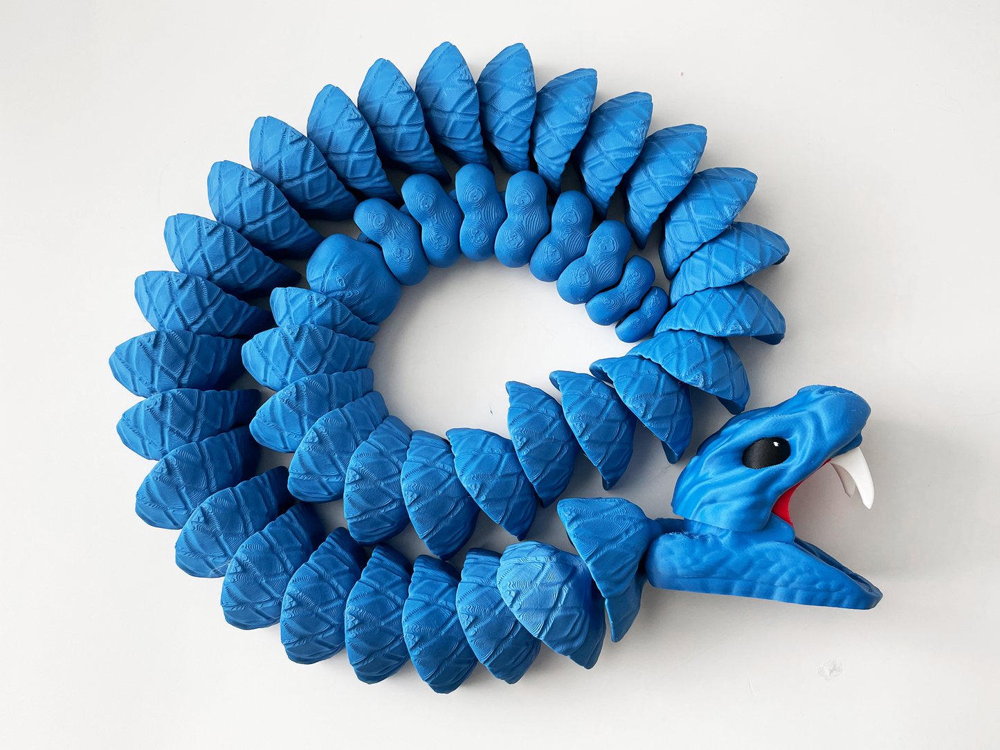 Tom's Big Blue Rattle Snake Massive Fidget Toy - High-Quality 3D-Printed Articulated Snake with Tiki-Taka Noise for Indoor and Outdoor Play