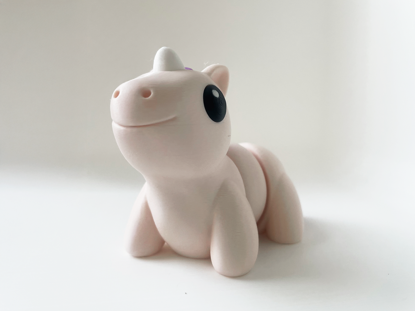 ZOU's Baby Beige Unicorn Fidget Toy - High-Quality 3D-Printed Articulated Unicorn with Tiki-Taka Noise for Indoor and Outdoor Play & Stress Relief