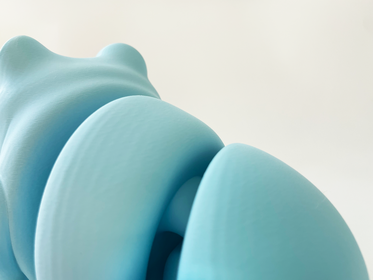 ZOU's BIG Blue Frog Fidget Toy - Large High-Quality 3D Printed Articulated Froggy for Indoor & Outdoor & Stress Relief Play