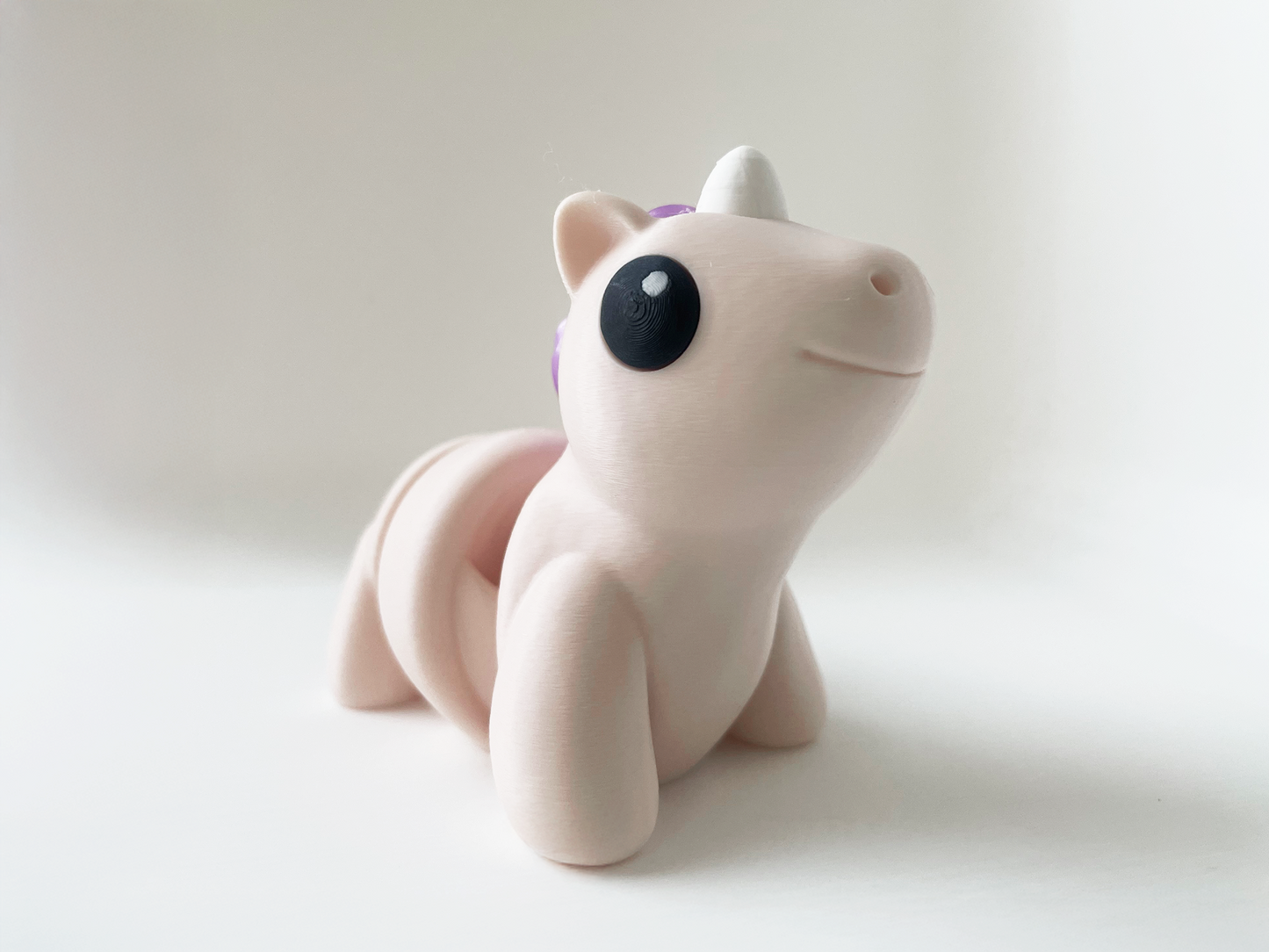 ZOU's Baby Beige Unicorn Fidget Toy - High-Quality 3D-Printed Articulated Unicorn with Tiki-Taka Noise for Indoor and Outdoor Play & Stress Relief