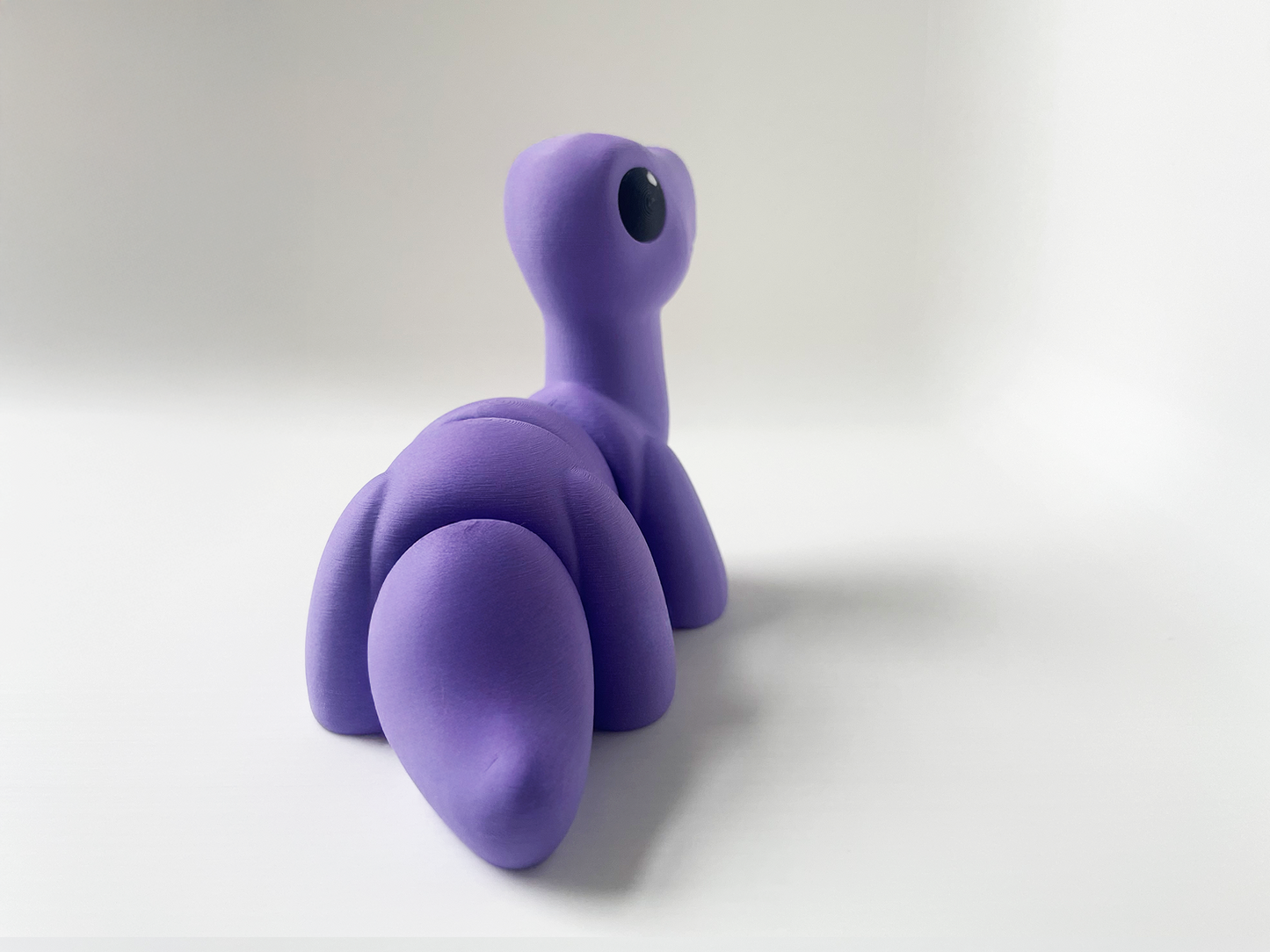 ZOU's Baby Purple Brontosaurus Fidget Toy - High-Quality 3D Printed Articulated Brontosaurus Dinosaur for Indoor & Outdoor Stress Relief Play (Copy)
