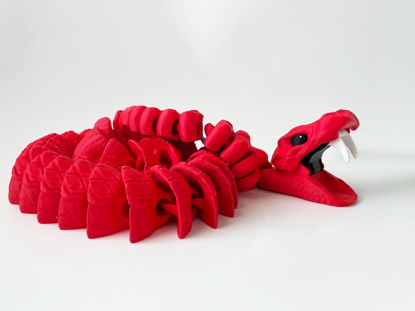 Tom's Big Red Rattle Snake Massive Fidget Toy - High-Quality 3D-Printed Articulated Snake with Tiki-Taka Noise for Indoor and Outdoor Play
