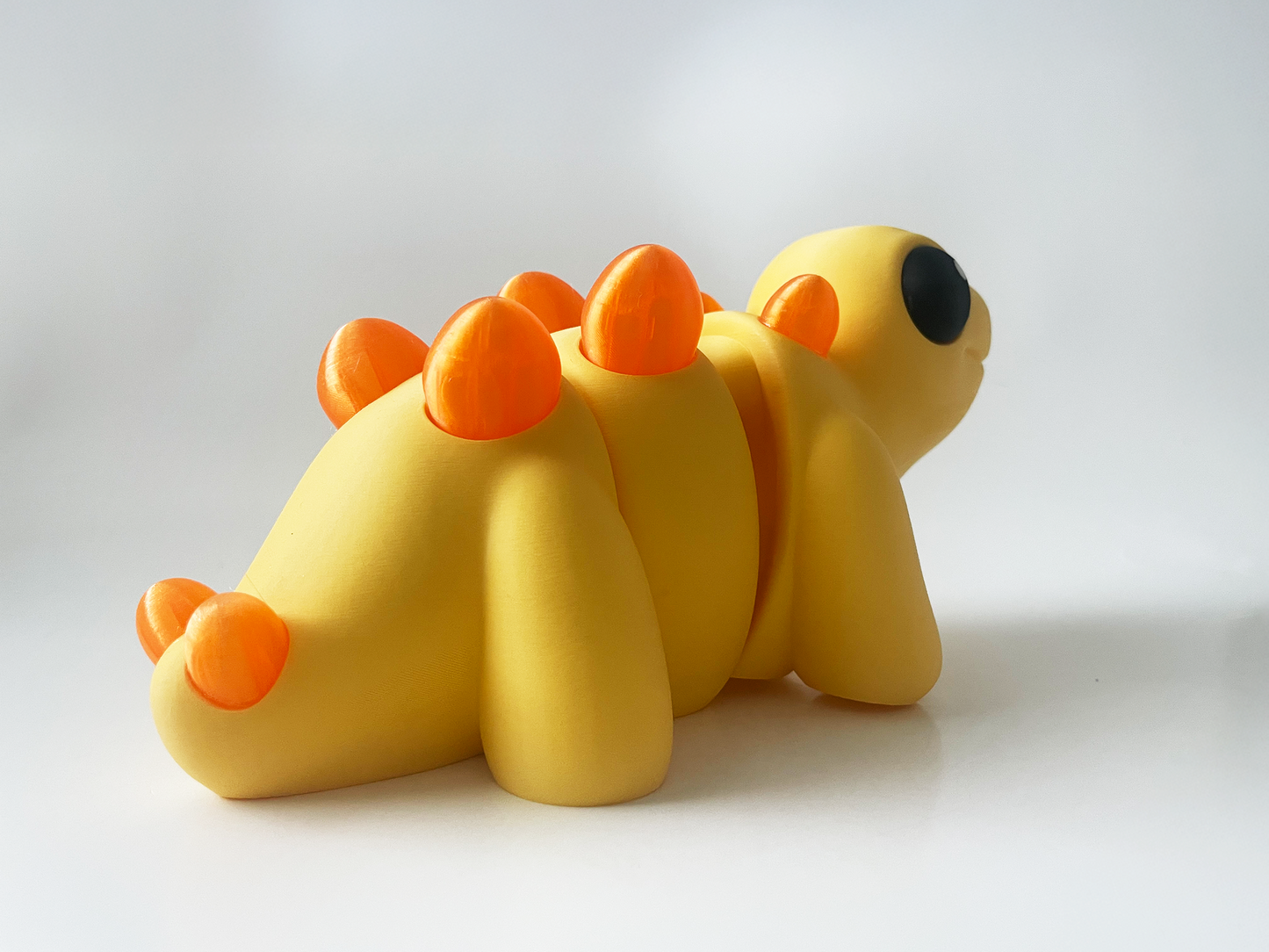 ZOU's BIG Yellow Stegosaurus Dino Fidget Toy - High-Quality 3D Printed Articulated Dinosaur for Indoor & Outdoor & Stress Relief Play