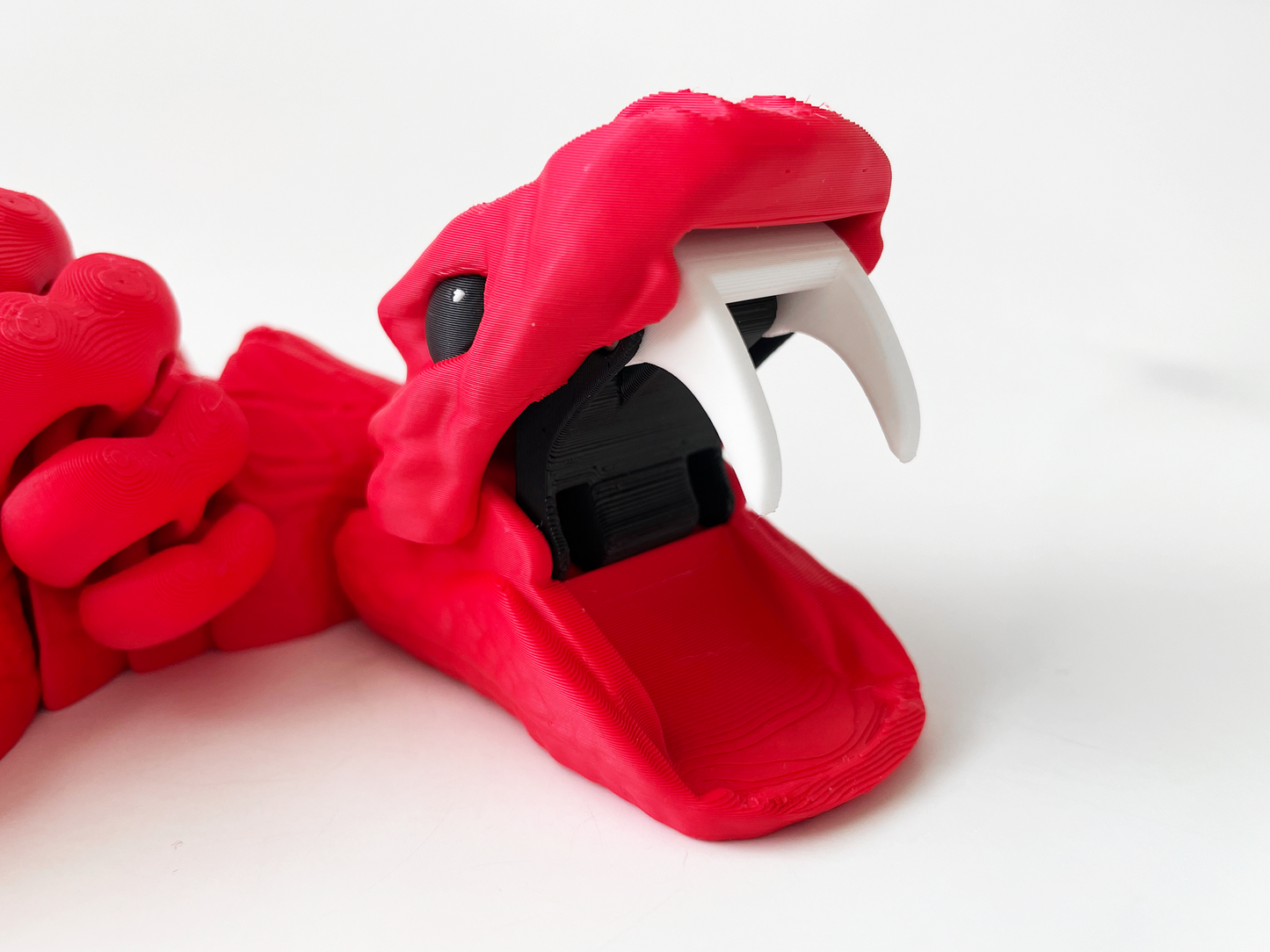 Tom's Big Red Rattle Snake Massive Fidget Toy - High-Quality 3D-Printed Articulated Snake with Tiki-Taka Noise for Indoor and Outdoor Play