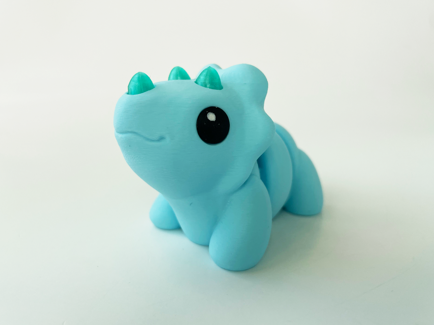 ZOU's Baby Blue Triceratops Dino Fidget Toy - High-Quality 3D Printed Articulated Dinosaur for Indoor & Outdoor & Stress Relief Play
