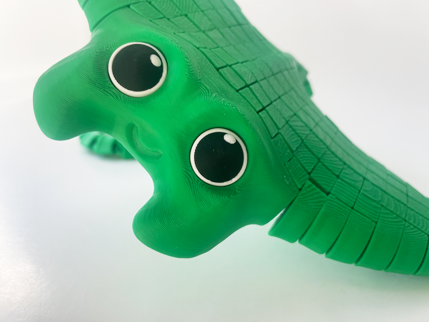 Tom's Big Green Manta Ray Fidget Toy - High-Quality 3D-Printed Articulated Manta Ray with Tiki-Taka Noise for Indoor and Outdoor Play Stress Relief