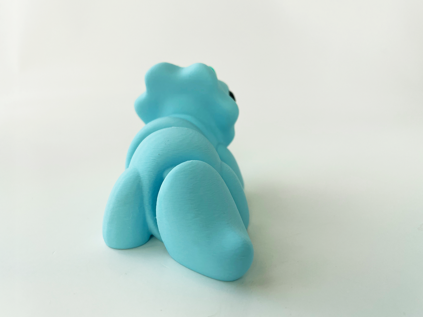 ZOU's Baby Blue Triceratops Dino Fidget Toy - High-Quality 3D Printed Articulated Dinosaur for Indoor & Outdoor & Stress Relief Play