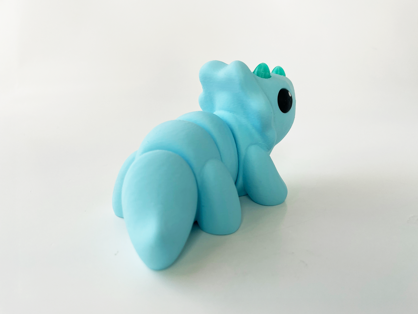 ZOU's Baby Blue Triceratops Dino Fidget Toy - High-Quality 3D Printed Articulated Dinosaur for Indoor & Outdoor & Stress Relief Play